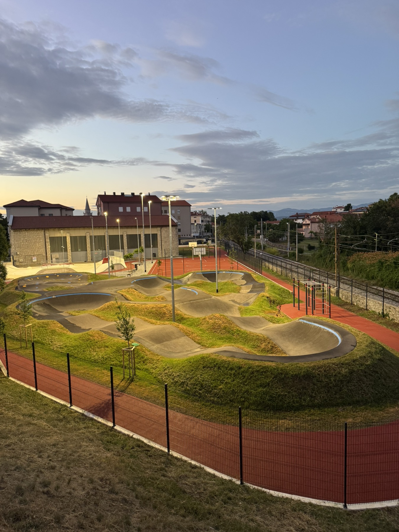 IMG-fcd7225312eae5b84ab169bd52856597-V